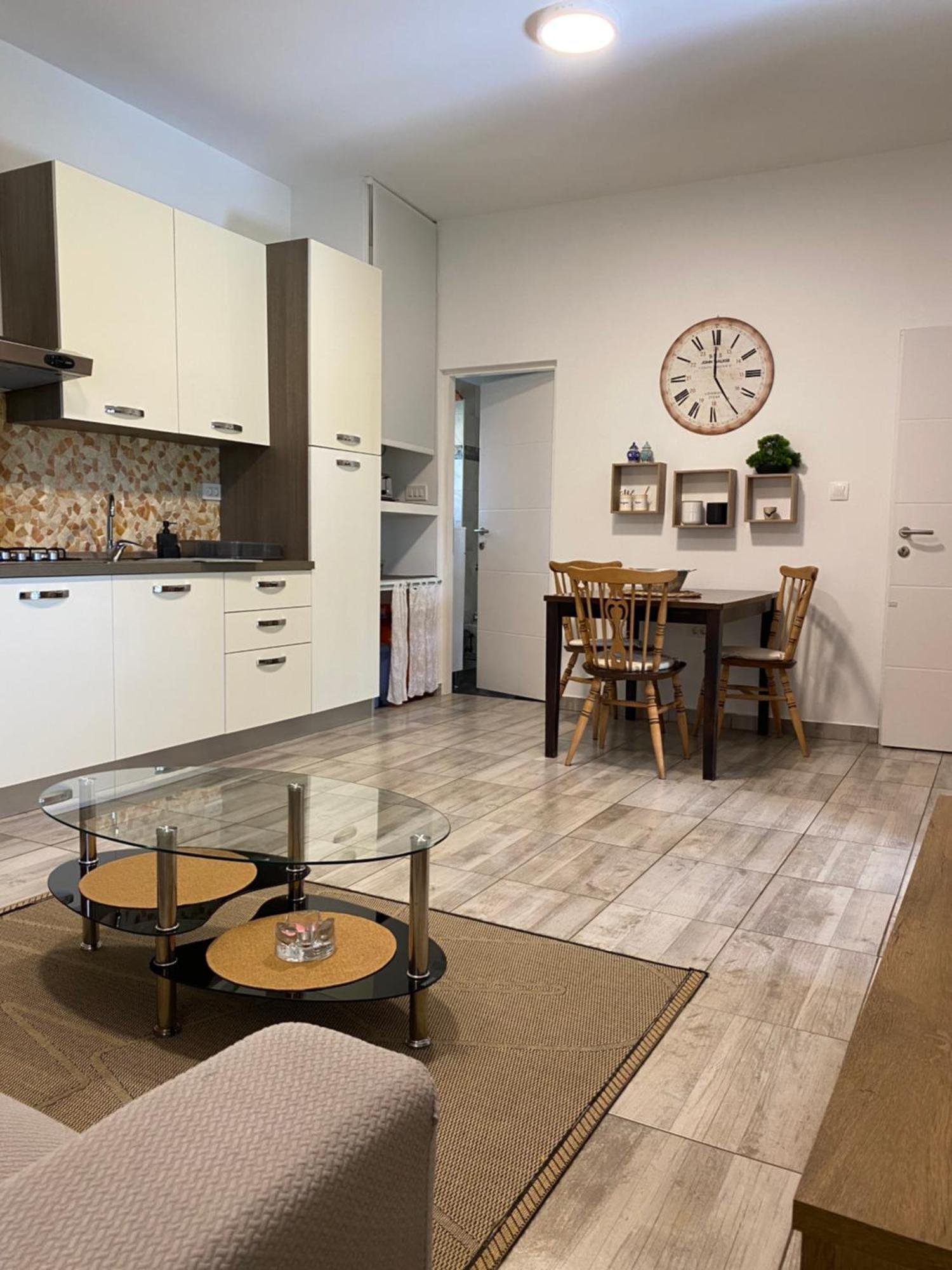 Apartman "Almond House 2" Pula Bagian luar foto